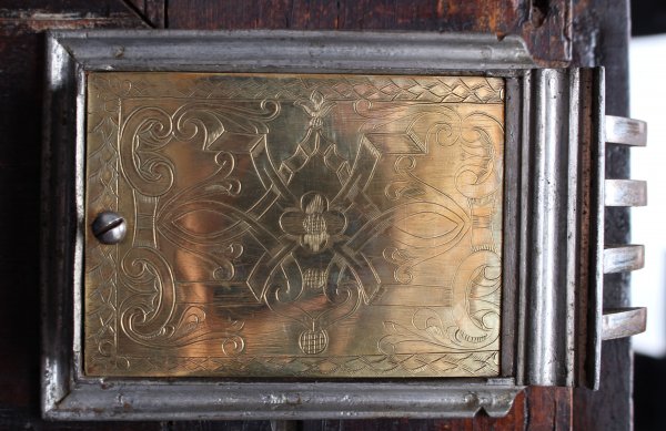  Barokní intarzovaná skříň