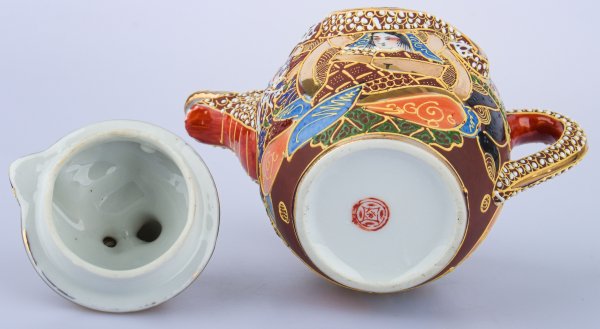 Japonský čajový servis s průsvitkou
