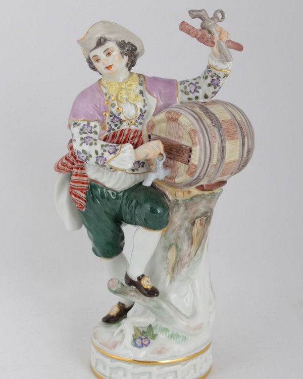 Míšeňská porcelánová figura vinaře