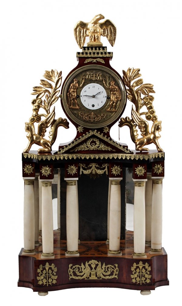 Biedermeierové stolní hodiny s automatem