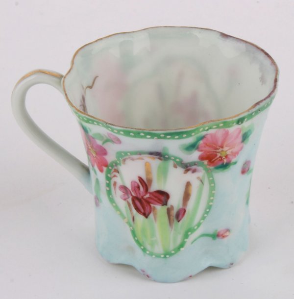 Secesní, ručně malovaný porcelánový šálek s podšálkem