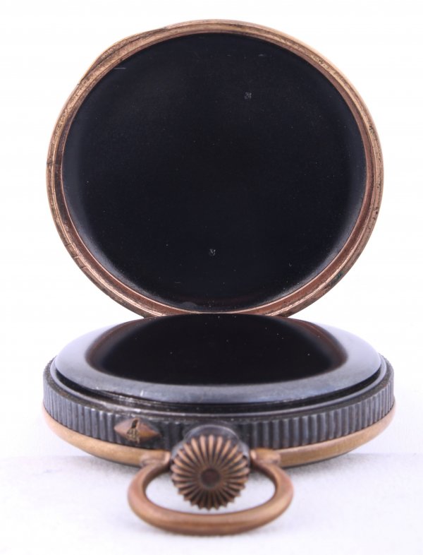 Secesní, plasticky zdobené pánské dvouplášťové kapesní hodinky 