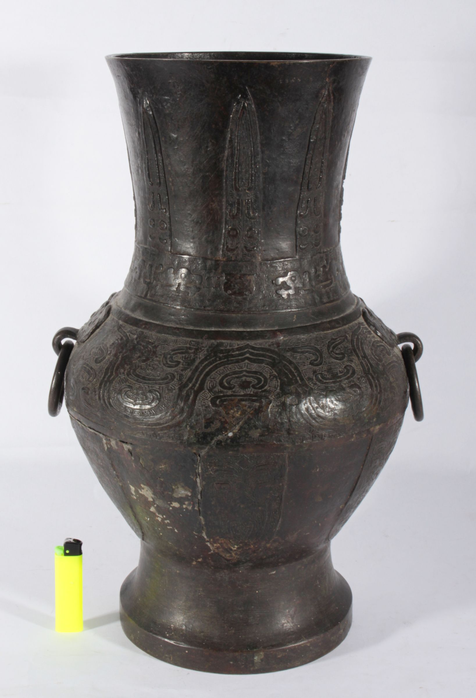 A Large chinese archaistic bronze Vase, Hu, Ming dynasty