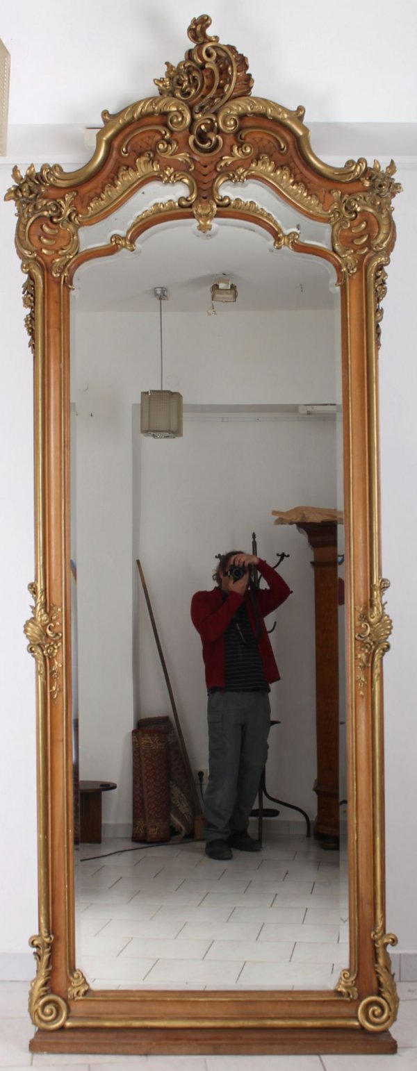 Zámecké zrcadlo s květináčem - dřevořezba