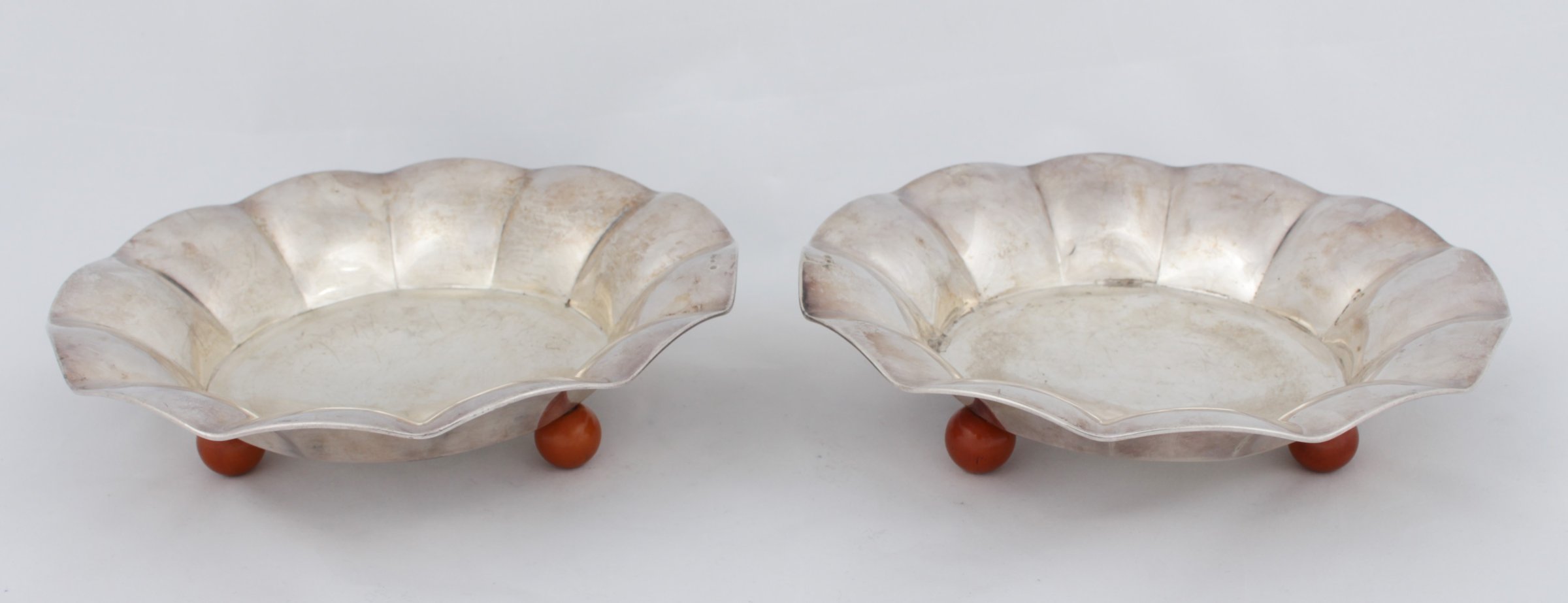 A pair of artdeco silver bowls