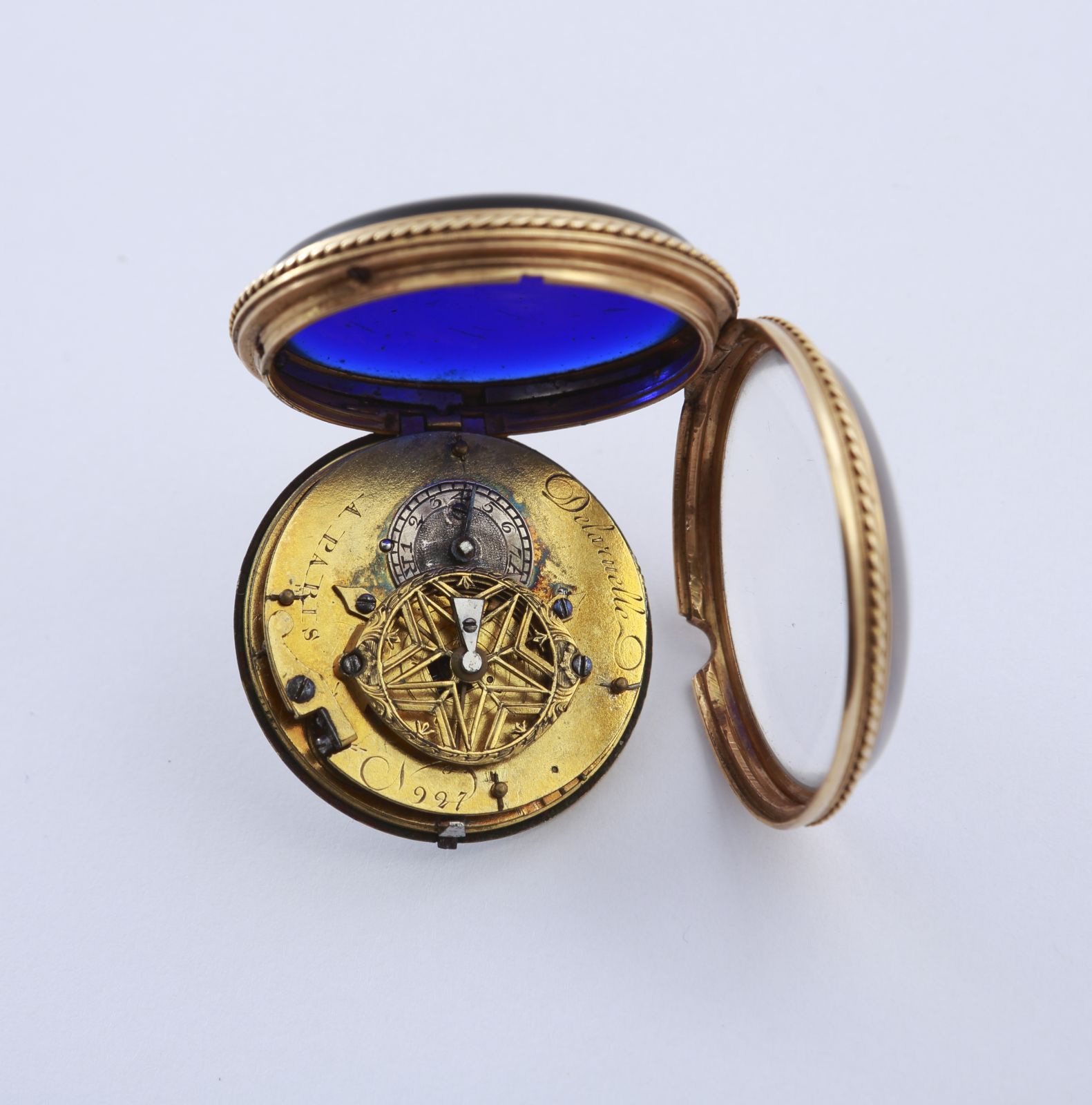 Zlaté kapesní hodinky s kobaltovým sklem